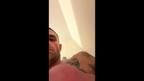 discreetdaddy333 online show from 11.28.25