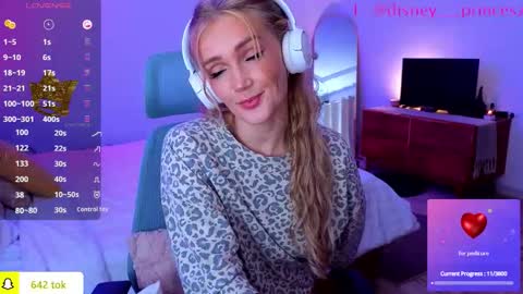 Snapshot of disney__princess chatting on 02.06.26 JASMINE online show from 02.06.26