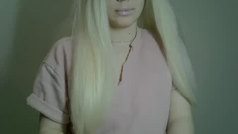 DitaMilton online show from 02.12.25