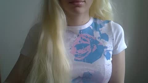 DitaMilton online show from 01.11.26