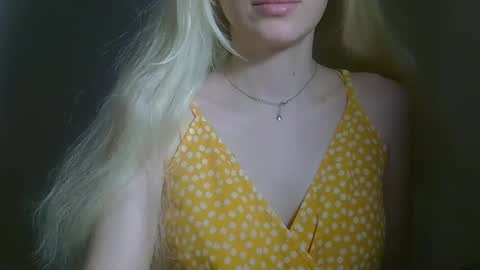 Snapshot of ditamilton chatting on 02.01.26 DitaMilton online show from 02.01.26