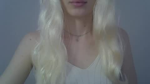 Snapshot of ditamilton chatting on 02.03.26 DitaMilton online show from 02.03.26