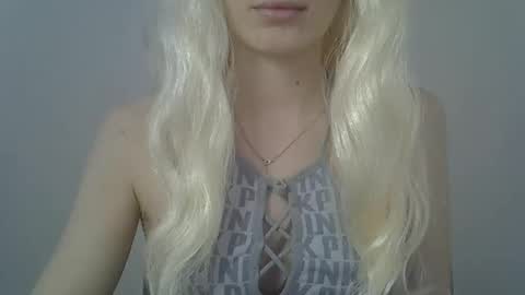 Snapshot of ditamilton chatting on 02.11.26 DitaMilton online show from 02.11.26