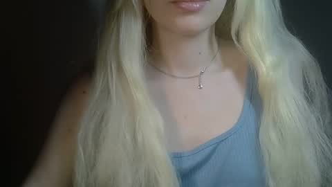 Snapshot of ditamilton chatting on 02.16.26 DitaMilton online show from 02.16.26