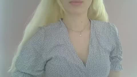 Snapshot of ditamilton chatting on 02.25.26 DitaMilton online show from 02.25.26