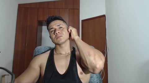 Snapshot of divamancini chatting on 11.19.25 Diva Mancini online show from 11.19.25