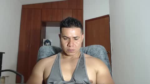 Snapshot of divamancini chatting on 11.20.25 Diva Mancini online show from 11.20.25