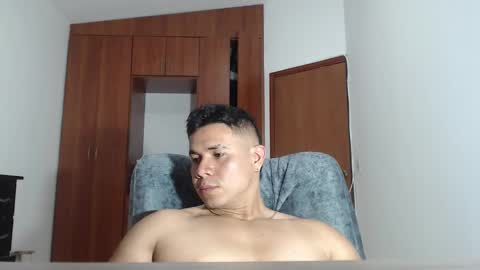 Snapshot of divamancini chatting on 11.28.25 Diva Mancini online show from 11.28.25