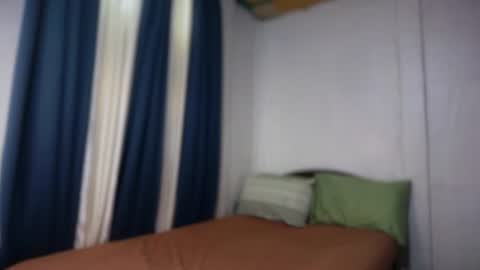 Snapshot of divina_graciaxx chatting on 06.17.26 DIVINA online show from 06.17.26