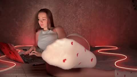 Hannah online show from 02.12.25