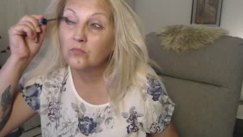 Snapshot of divineblond chatting on 06.13.26 Alexxa online show from 06.13.26