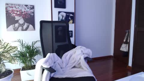 Hera online show from 10.31.25