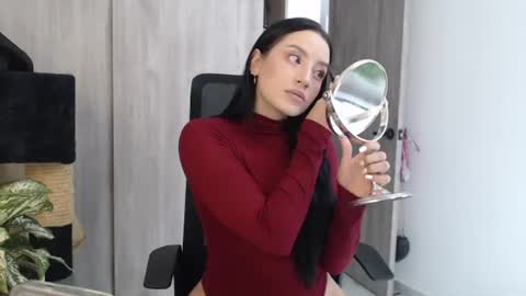 Snapshot of divineisis chatting on 07.11.26 Hera online show from 07.11.26