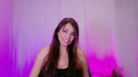 DivineLynn online show from 01.23.25