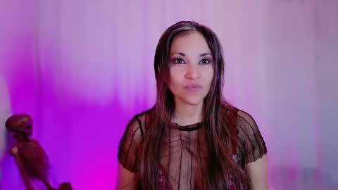 DivineLynn online show from 02.09.25