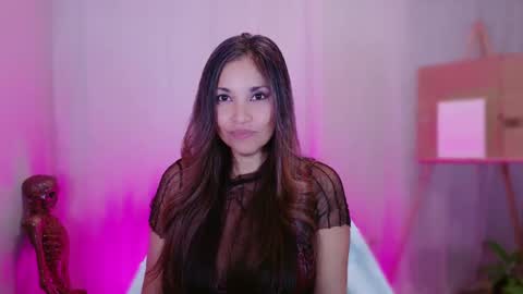 DivineLynn online show from 02.22.25