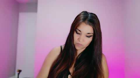 DivineLynn online show from 10.29.25