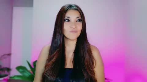 DivineLynn online show from 11.12.25