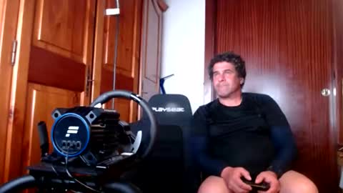 divitimido online show from 12.04.25