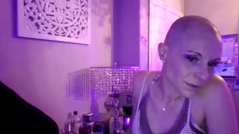 dixieglam online show from 11.26.25