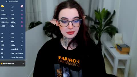 dixipixi_ online show from 02.06.25