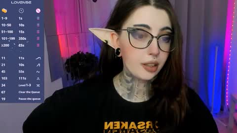 dixipixi_ online show from 09.19.25