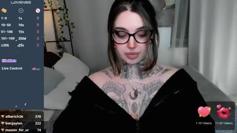 dixipixi_ online show from 04.23.26