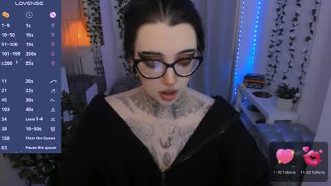 Snapshot of dixipixi_ chatting on 06.04.26 dixipixi_ online show from 06.04.26