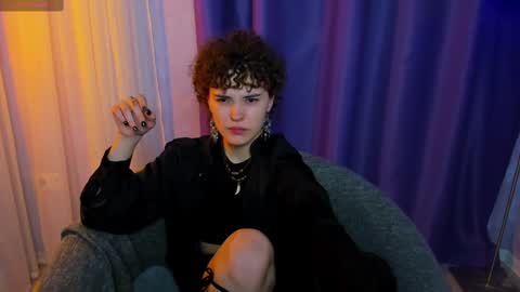 Snapshot of dizer_clop chatting on 02.25.25 Dizer online show from 02.25.25