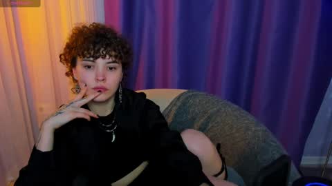 Snapshot of dizer_clop chatting on 02.25.25 Dizer online show from 02.25.25