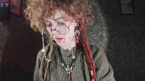 Snapshot of dizer_clop chatting on 10.01.25 Dizer online show from 10.01.25