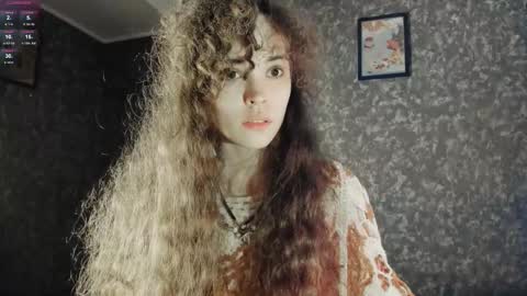 Snapshot of dizer_clop chatting on 10.31.25 Dizer online show from 10.31.25