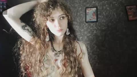 Snapshot of dizer_clop chatting on 11.08.25 Dizer online show from 11.08.25