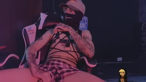 Snapshot of dizzasfuck chatting on 04.08.26 dizzasfuck online show from 04.08.26