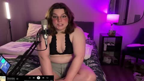 Snapshot of djentslut chatting on 12.06.24 djentslut online show from 12.06.24