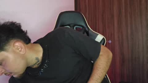 Snapshot of djsex_yerknox chatting on 05.21.26 yerknox online show from 05.21.26
