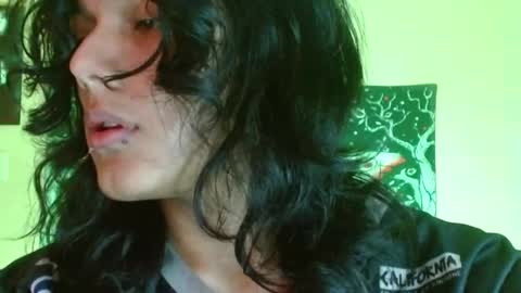 Snapshot of dk_204 chatting on 09.30.25 daiki sx online show from 09.30.25