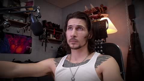 Snapshot of dl_raven chatting on 01.09.25 Silverhand online show from 01.09.25