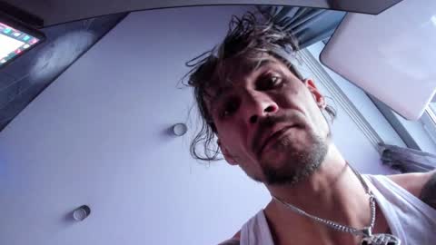 Snapshot of dl_raven chatting on 01.18.25 Silverhand online show from 01.18.25