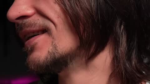 Snapshot of dl_raven chatting on 01.27.25 Silverhand online show from 01.27.25