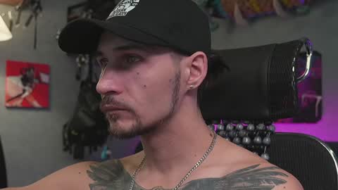 Snapshot of dl_raven chatting on 01.30.25 Silverhand online show from 01.30.25