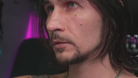 Snapshot of dl_raven chatting on 01.30.25 Silverhand online show from 01.30.25