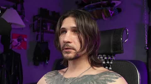 Snapshot of dl_raven chatting on 02.03.25 Silverhand online show from 02.03.25