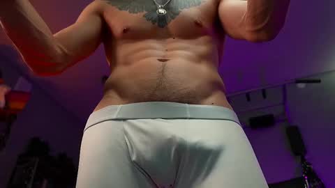 Snapshot of dl_raven chatting on 02.13.25 Silverhand online show from 02.13.25