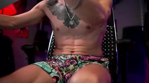 Snapshot of dl_raven chatting on 03.06.25 Silverhand online show from 03.06.25