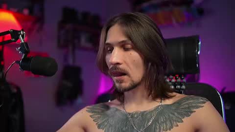 Snapshot of dl_raven chatting on 03.10.25 Silverhand online show from 03.10.25