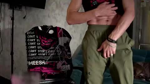 Snapshot of dl_raven chatting on 09.17.25 Silverhand online show from 09.17.25