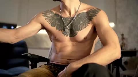 Snapshot of dl_raven chatting on 09.18.25 Silverhand online show from 09.18.25