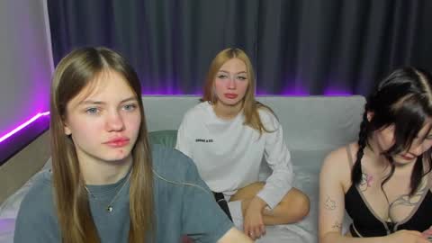 Polly and Kiriko online show from 12.08.24