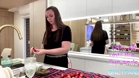 Ctia But I prefer to be called DOCE online show from 02.07.25